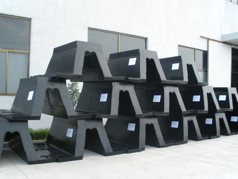  SA型橡膠護(hù)舷